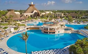 Bahia Principe Grand Tulum